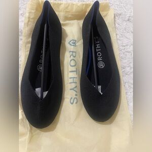 Rothy's Women's Black and Blue Flats
